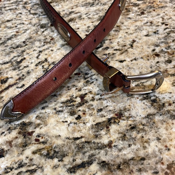 Fossil Fine Leather adjustable Belt 44” long 1 1/4” wide - Picture 7 of 12